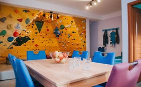 Apartment Kapitan With Climbing Wall